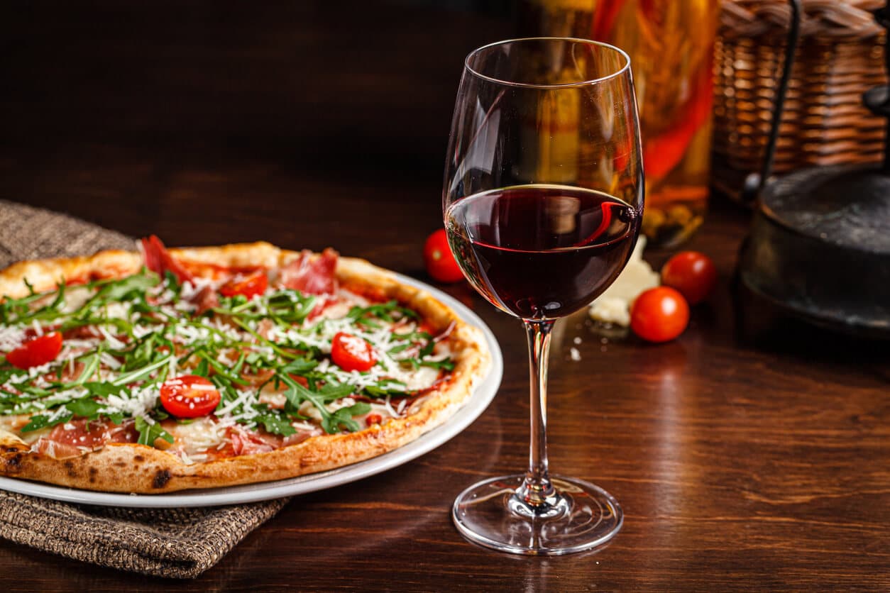 Wein zu Pizza