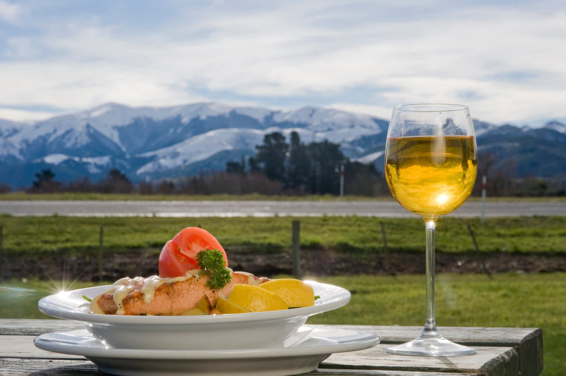 Wein aus Neuseeland mit Essen