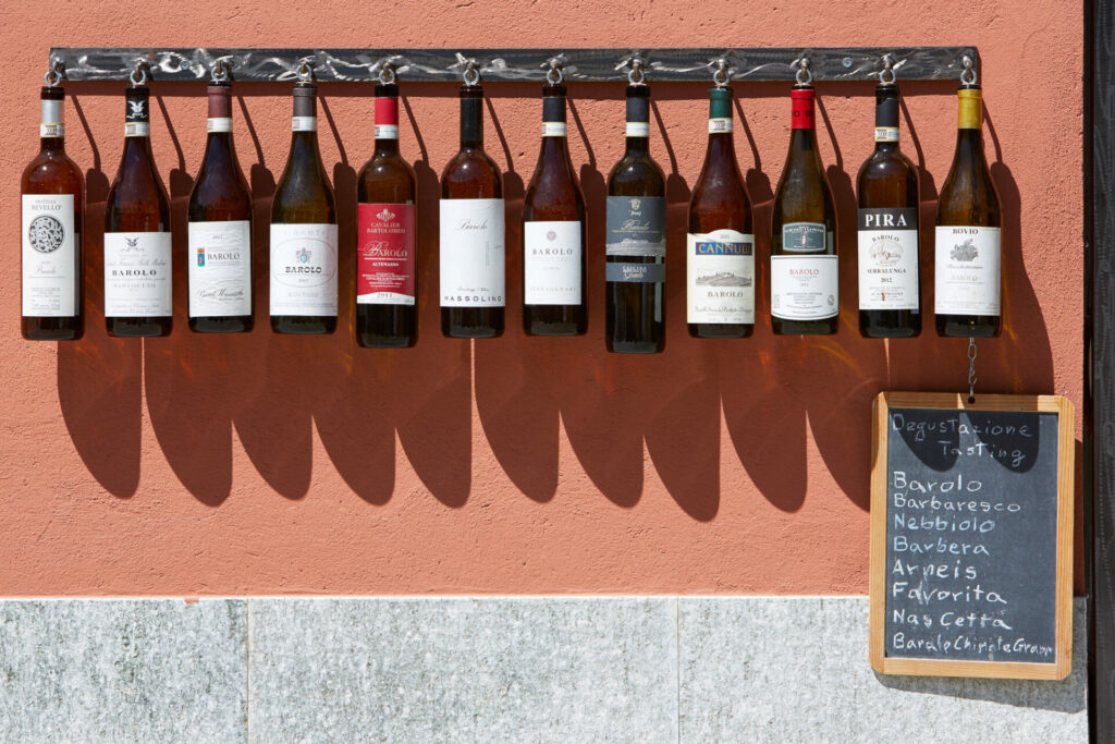 Piemontesische Weinflaschensammlung